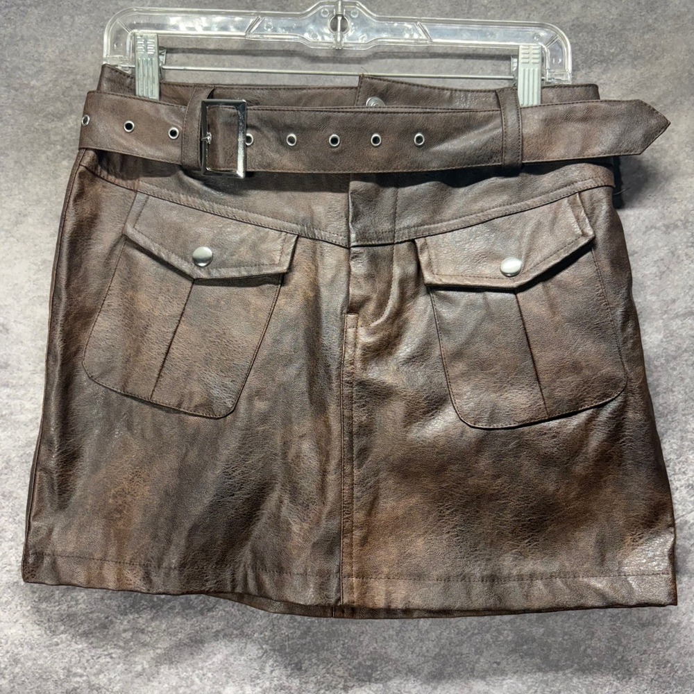 Hunter & Brown Distressed Brown Faux Leather Belted Utility Mini Skirt Sz M NWT